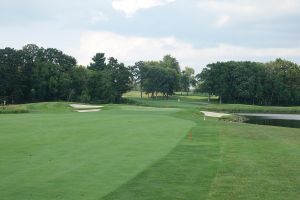 Firestone (North) 10th Approach